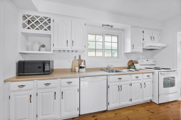 38-Lochleven-Drive-Toronto-Web-Salisbury-19