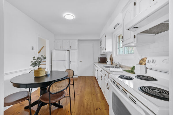 38-Lochleven-Drive-Toronto-Web-Salisbury-21