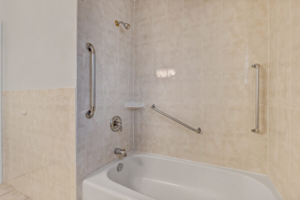 38-Lochleven-Drive-Toronto-Web-Salisbury-35