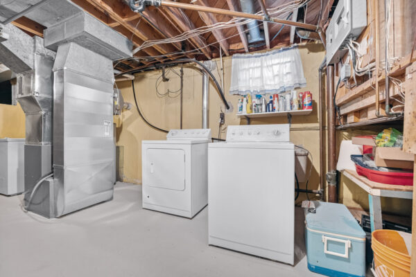 38-Lochleven-Drive-Toronto-Web-Salisbury-43