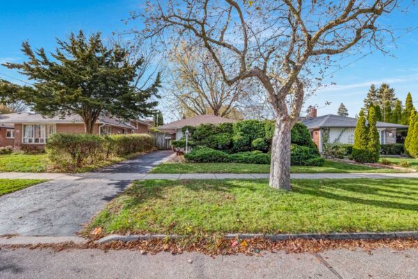 38-Lochleven-Drive-Toronto-Web-Salisbury-5