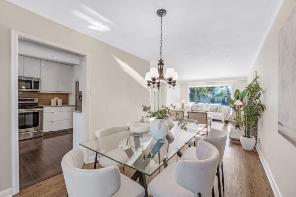 16-Revcoe-Drive-Toronto-Web-Salisbury-20