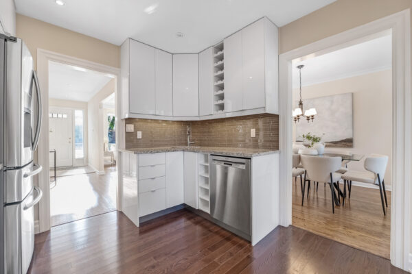 16-Revcoe-Drive-Toronto-Web-Salisbury-24