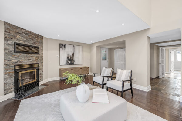 16-Revcoe-Drive-Toronto-Web-Salisbury-35