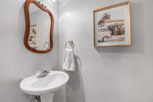 16-Revcoe-Drive-Toronto-Web-Salisbury-39