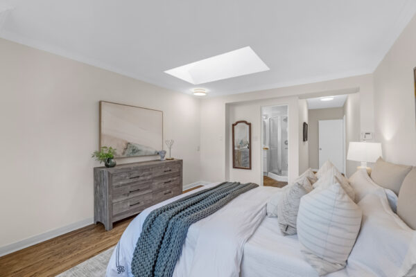 16-Revcoe-Drive-Toronto-Web-Salisbury-45