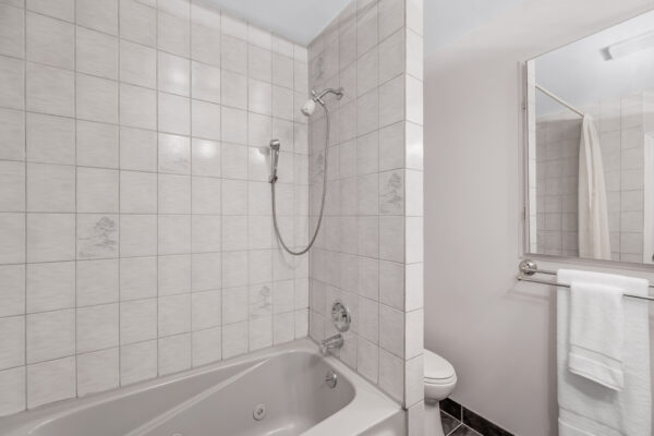 16-Revcoe-Drive-Toronto-Web-Salisbury-54