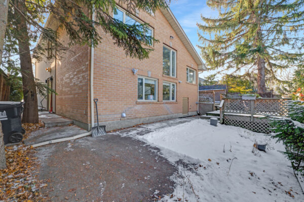 16-Revcoe-Drive-Toronto-Web-Salisbury-68