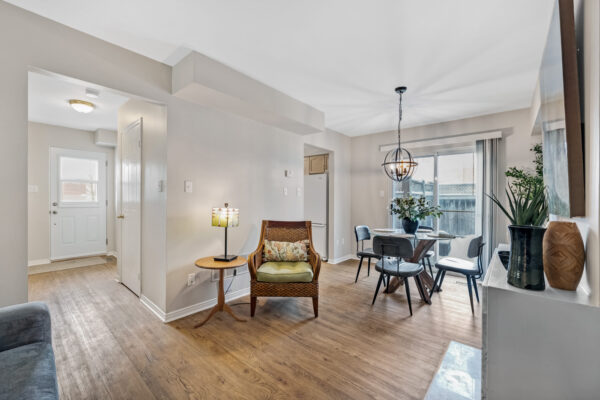 12455-Ninth-Line-#111-Stouffville-Web-Salisbury-17