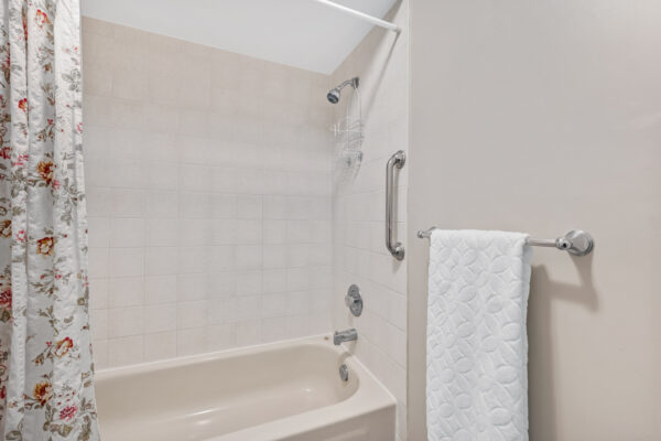 12455-Ninth-Line-#111-Stouffville-Web-Salisbury-36