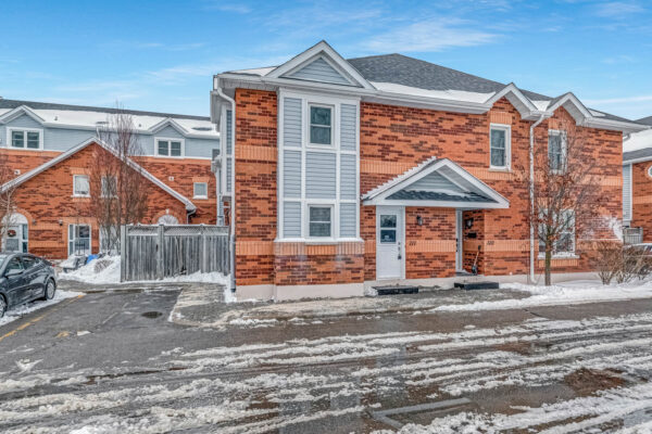 12455-Ninth-Line-#111-Stouffville-Web-Salisbury-6