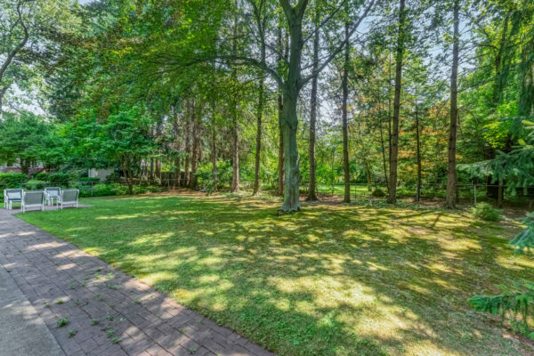 190-Donnelly-Drive-Mississauga-Web-Salisbury-113