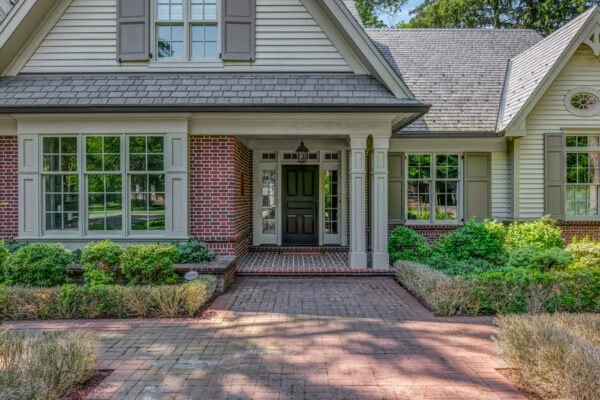 190-Donnelly-Drive-Mississauga-Web-Salisbury-12