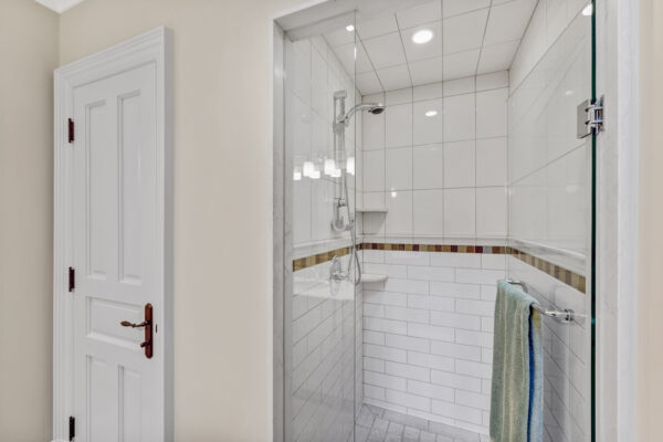 190-Donnelly-Drive-Mississauga-Web-Salisbury-72