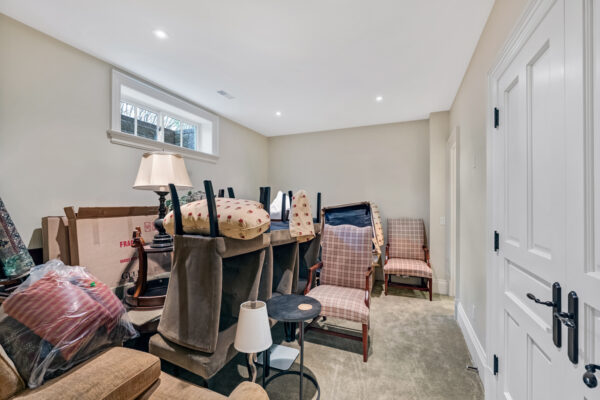 190-Donnelly-Drive-Mississauga-Web-Salisbury-89