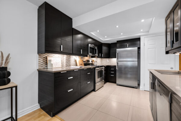 33-University-Avenue-#1702-Toronto-Web-Salisbury-11