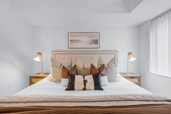 33-University-Avenue-#1702-Toronto-Web-Salisbury-27