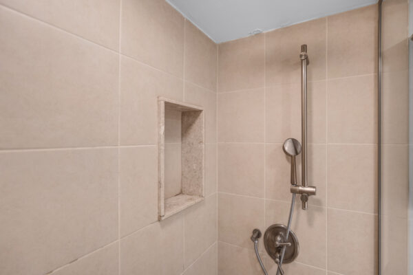 33-University-Avenue-#1702-Toronto-Web-Salisbury-30