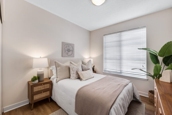 1398-Bloor-Street-West-#TH2-Toronto-Web-Salisbury-31