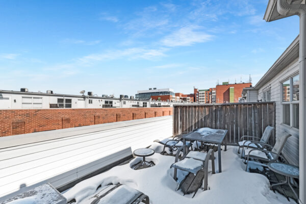 1398-Bloor-Street-West-#TH2-Toronto-Web-Salisbury-43