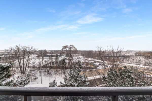 20-Speers-Road-#605-Oakville-Web-Salisbury-40