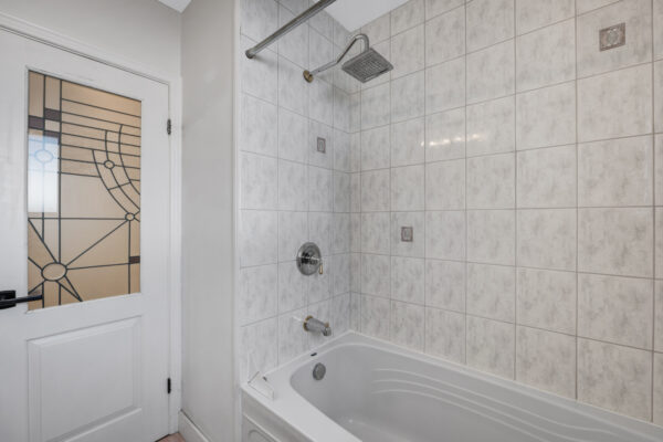 57-Forest-Grove-Drive-Toronto-Web-Salisbury-38