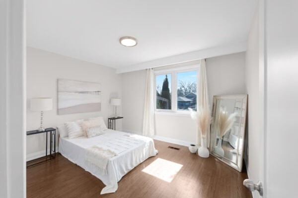 1038-Alexandra-Avenue-Mississauga-Web-Salisbury-25