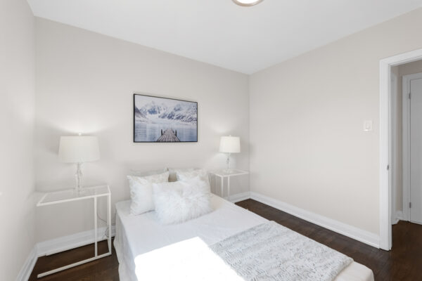 1038-Alexandra-Avenue-Mississauga-Web-Salisbury-32
