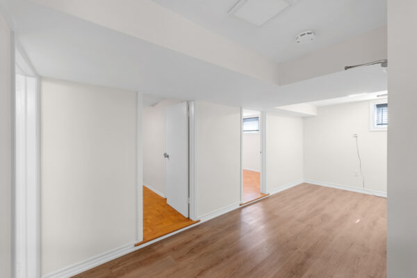 1038-Alexandra-Avenue-Mississauga-Web-Salisbury-44