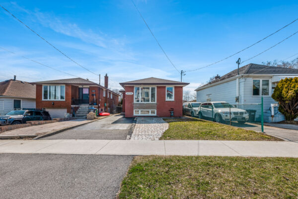1038-Alexandra-Avenue-Mississauga-Web-Salisbury-5