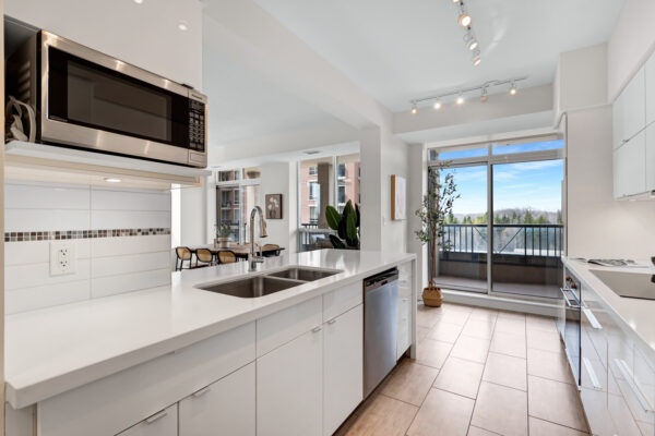 1105-Leslie-Street-#403-Toronto-Web-Salisbury-27