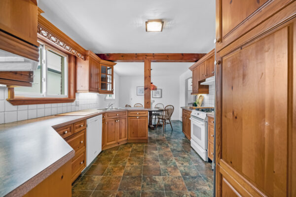 121-Twyn-Rivers-Drive-Pickering-Web-Salisbury-17