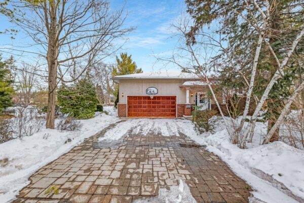 121-Twyn-Rivers-Drive-Pickering-Web-Salisbury-31