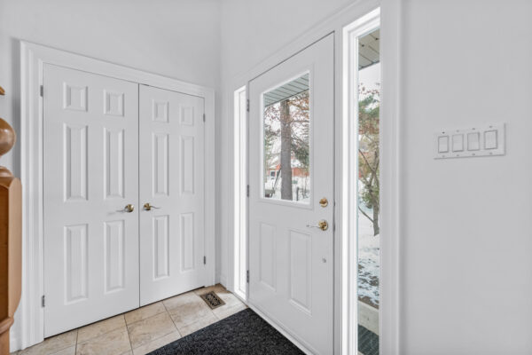 121-Twyn-Rivers-Drive-Pickering-Web-Salisbury-34