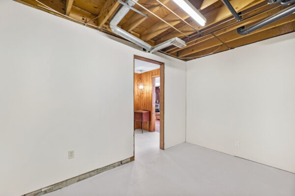 121-Twyn-Rivers-Drive-Pickering-Web-Salisbury-60