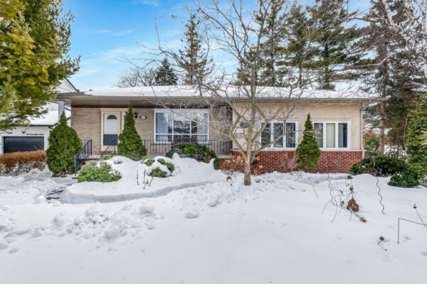 121-Twyn-Rivers-Drive-Pickering-Web-Salisbury-7