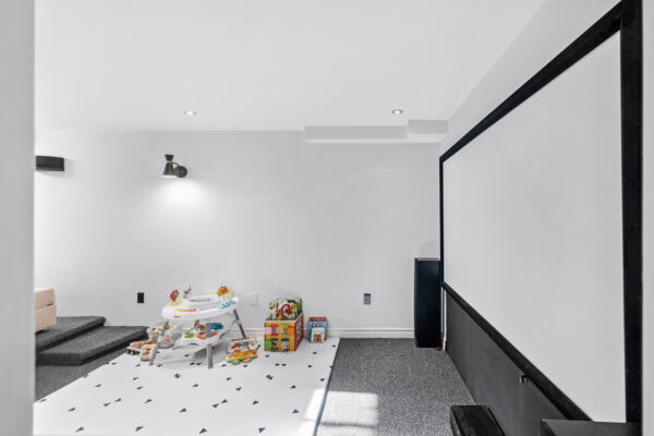 1824-McCoy-Avenue-Burlington-Web-Salisbury-40