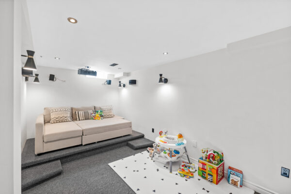 1824-McCoy-Avenue-Burlington-Web-Salisbury-41