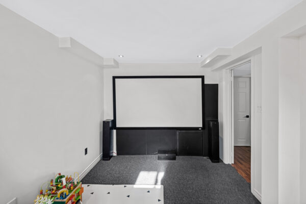 1824-McCoy-Avenue-Burlington-Web-Salisbury-42