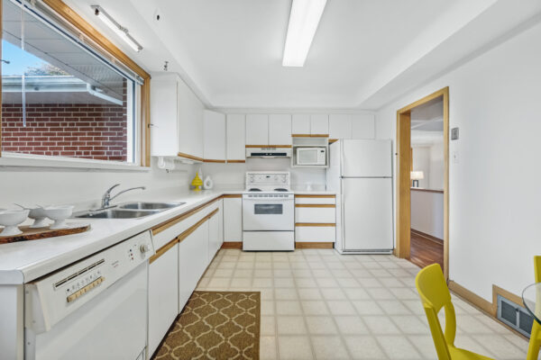 186-Burbank-Drive-Toronto-Web-Salisbury-25