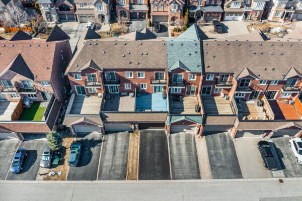 19-Earnshaw-Drive-Markham-Drone-Web-Salisbury-14