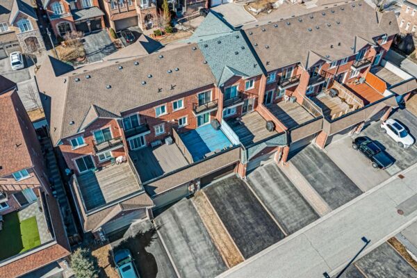 19-Earnshaw-Drive-Markham-Drone-Web-Salisbury-15