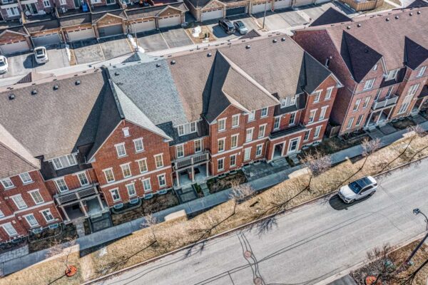 19-Earnshaw-Drive-Markham-Drone-Web-Salisbury-2