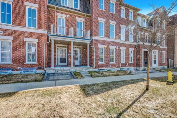 19-Earnshaw-Drive-Markham-Drone-Web-Salisbury-6