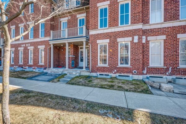 19-Earnshaw-Drive-Markham-Drone-Web-Salisbury-8