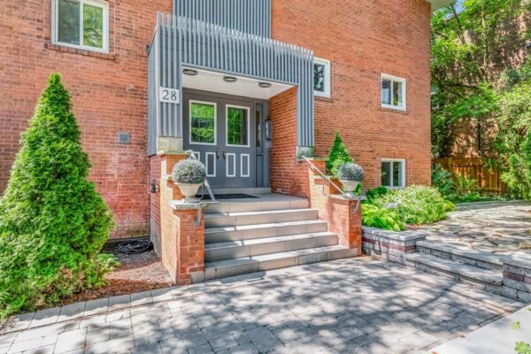 28-Admiral-Road-#08-Toronto-Web-Salisbury-7