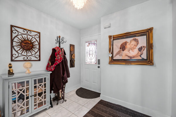 47-Kenborough-Court-Markham-Web-Salisbury-11