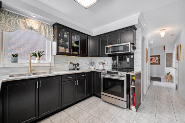 47-Kenborough-Court-Markham-Web-Salisbury-15