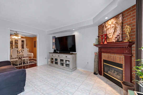 47-Kenborough-Court-Markham-Web-Salisbury-21