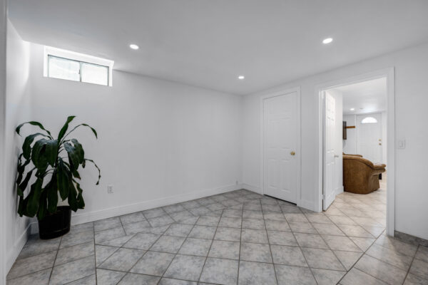 47-Kenborough-Court-Markham-Web-Salisbury-52